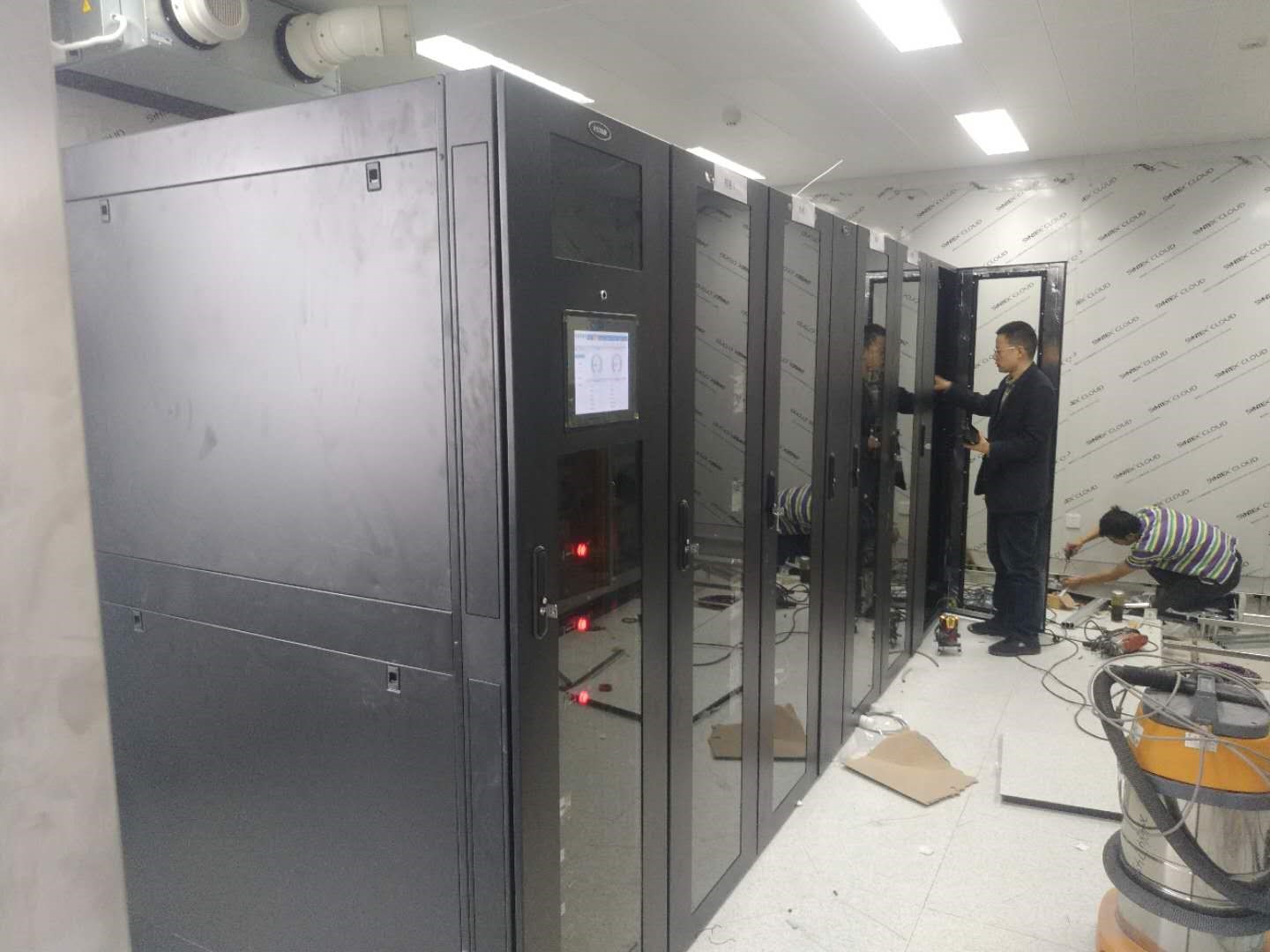 建設銀行平頂山分行一體化柜項目